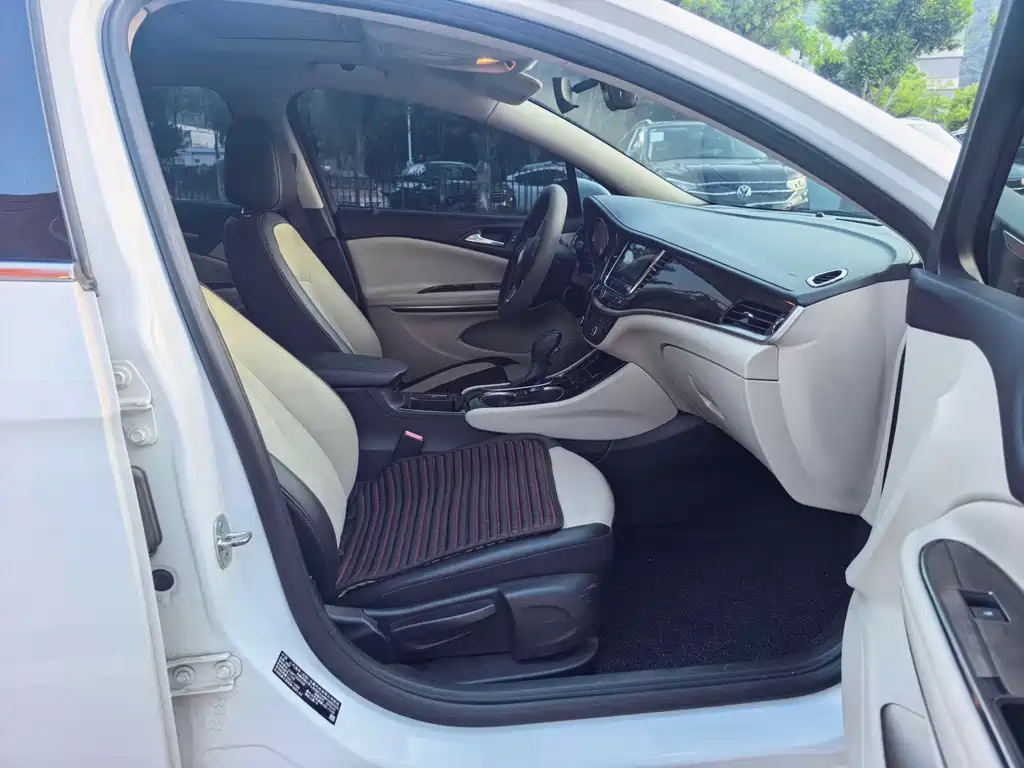 Buick Verano — миниатюра 6