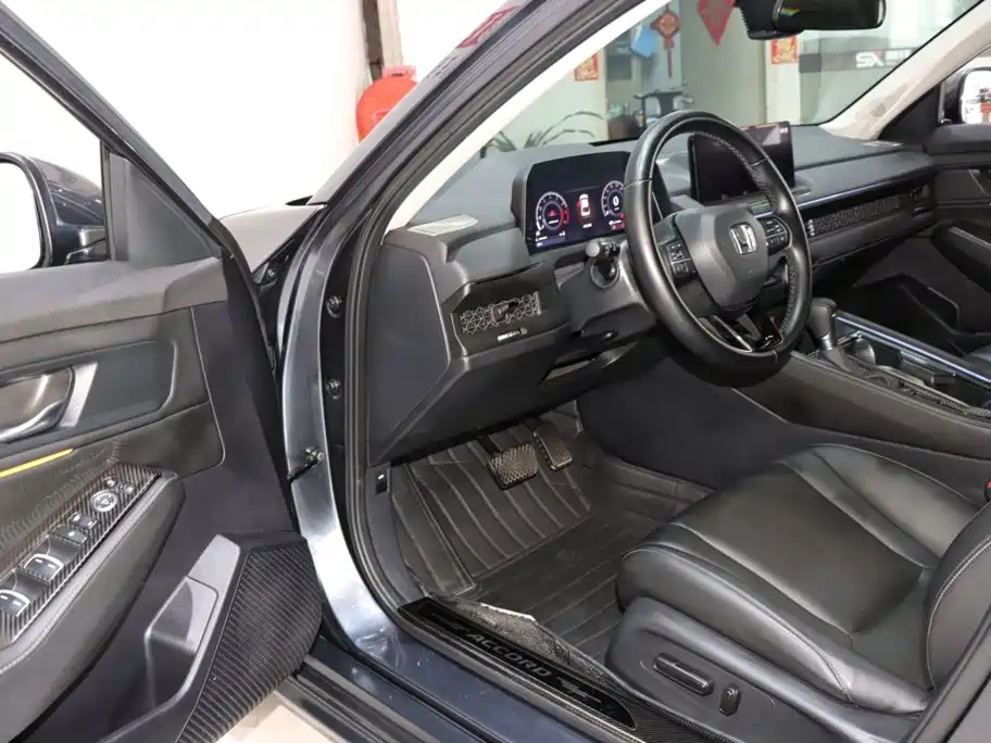 Honda Accord — миниатюра 9