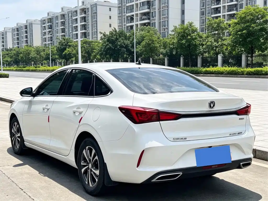 Changan Eado — миниатюра 4