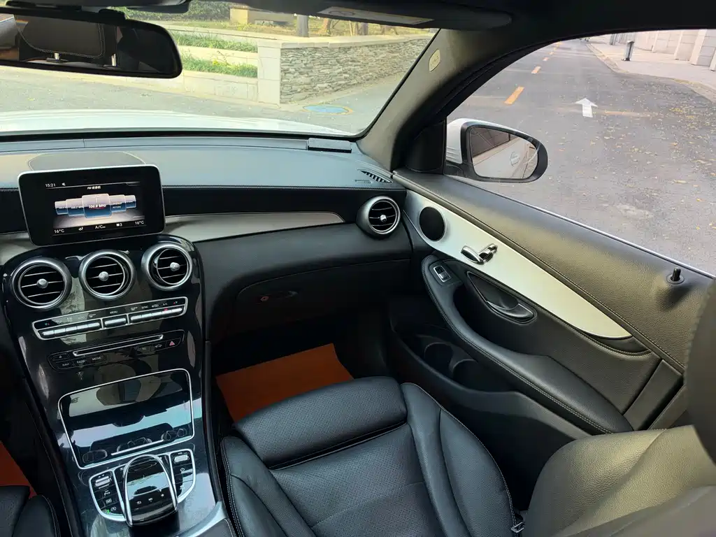 Mercedes-Benz GLC — миниатюра 11
