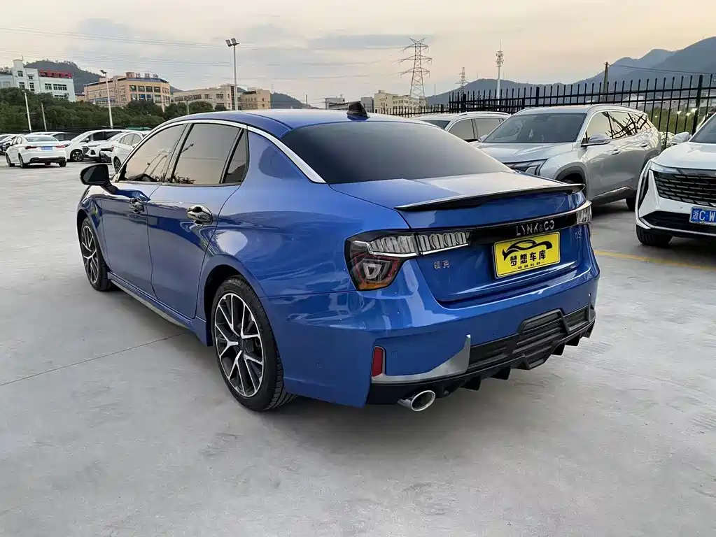 Lynk & Co 03 — миниатюра 4