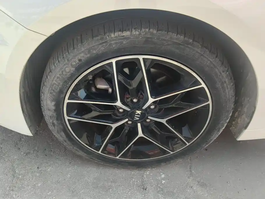 Kia K5 — миниатюра 6