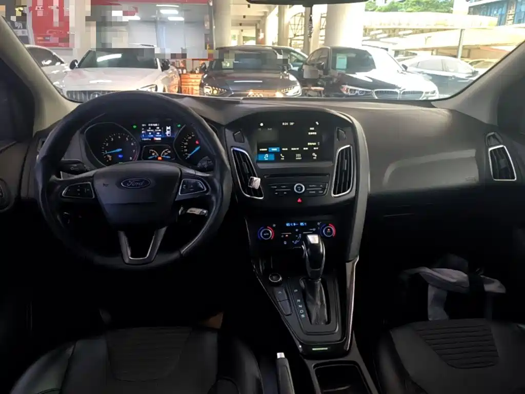 Ford Focus — миниатюра 10