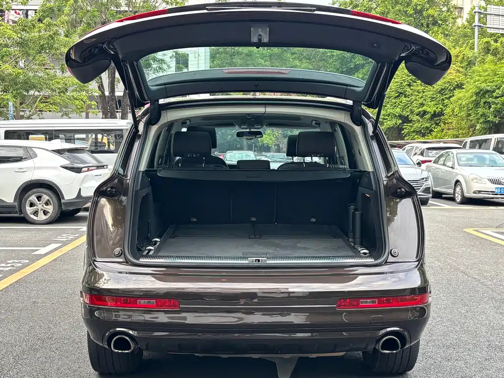 Audi Q7 — миниатюра 12