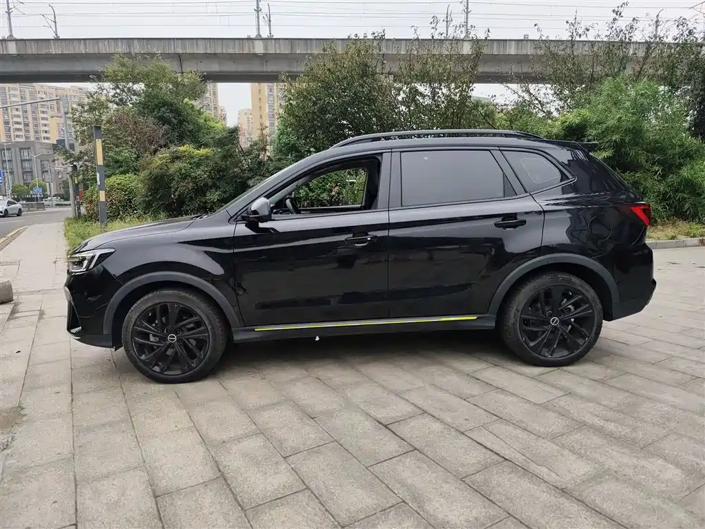 ROEWE  RX5 NEW ENERGY