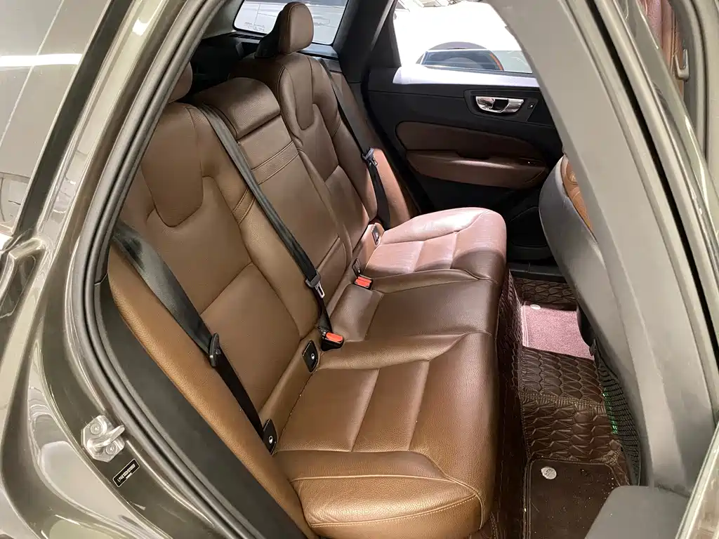 Volvo XC60 — миниатюра 13