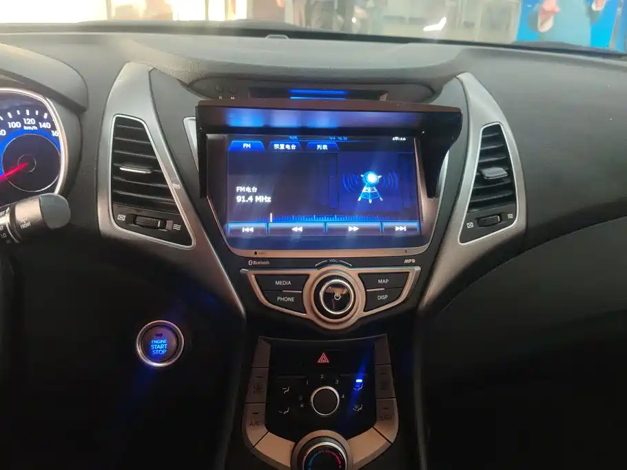 Hyundai Elantra Langdong — миниатюра 13