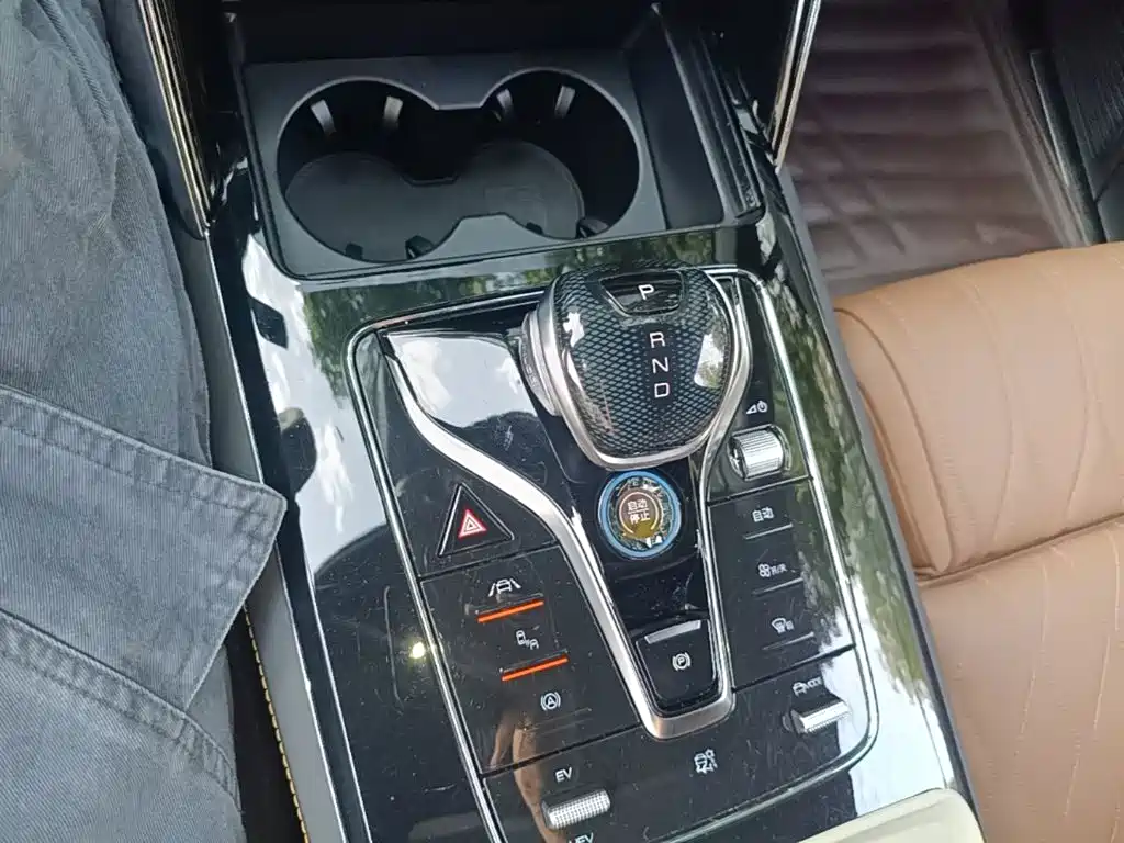BYD Tang New Energy — миниатюра 14