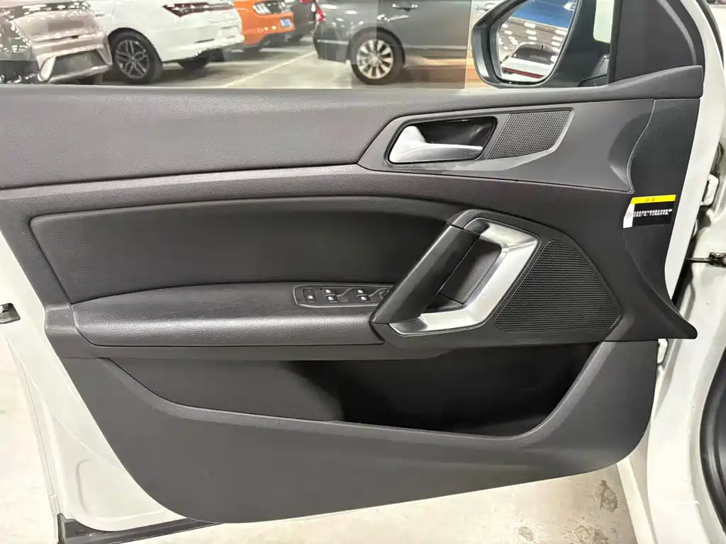 Peugeot 408 — миниатюра 10