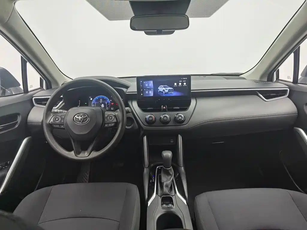 Toyota Corolla Cross — миниатюра 5