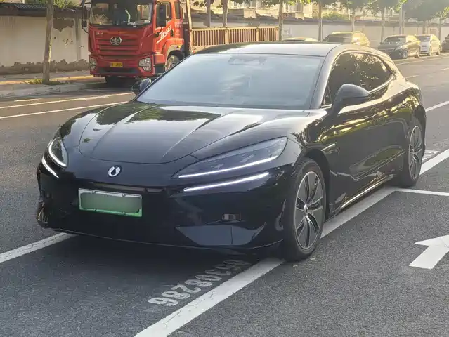 2024 Denza Z9