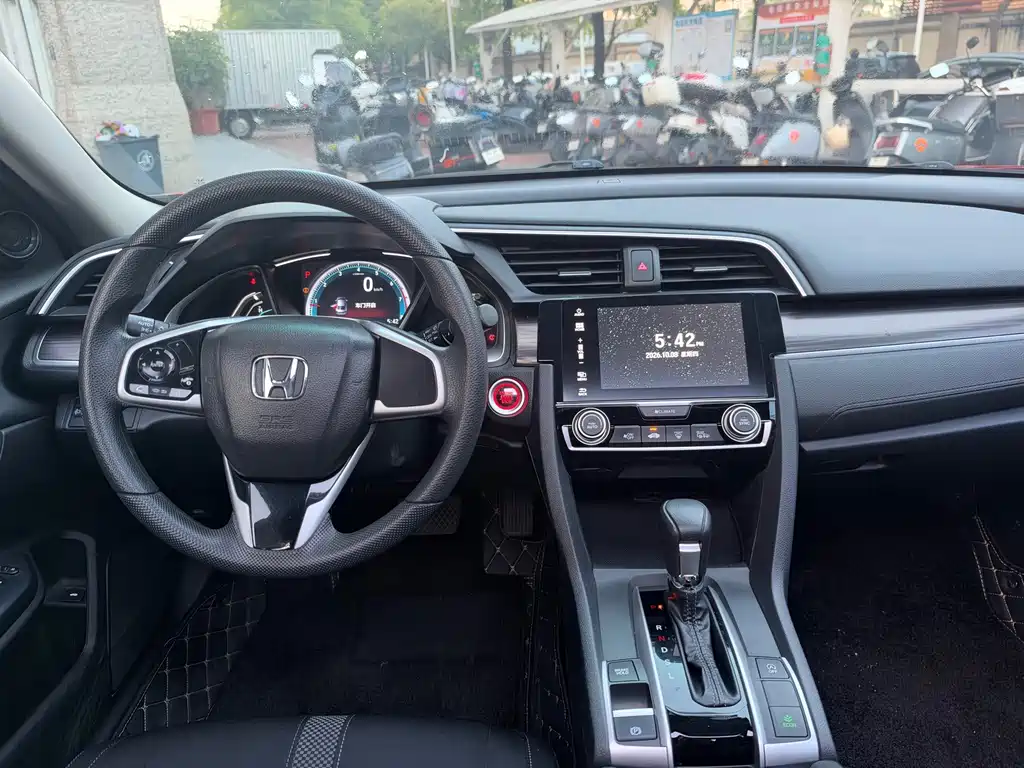 Honda Civic — миниатюра 7