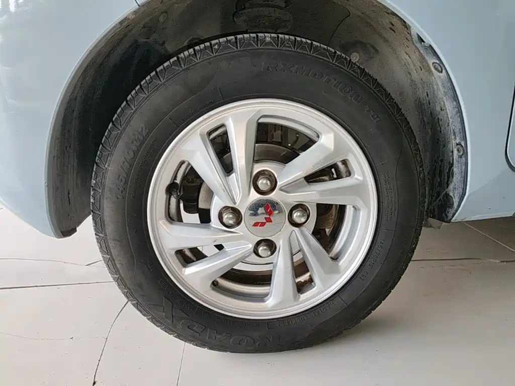 Wuling MINIEV — миниатюра 23