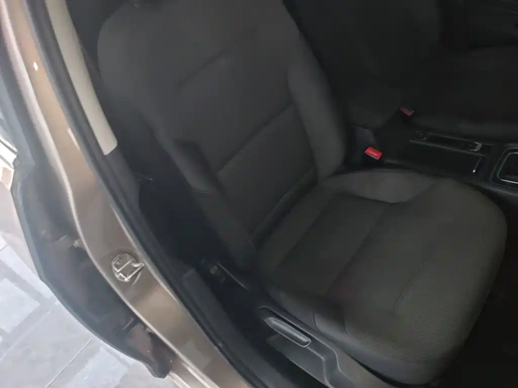 Volkswagen Golf — миниатюра 25