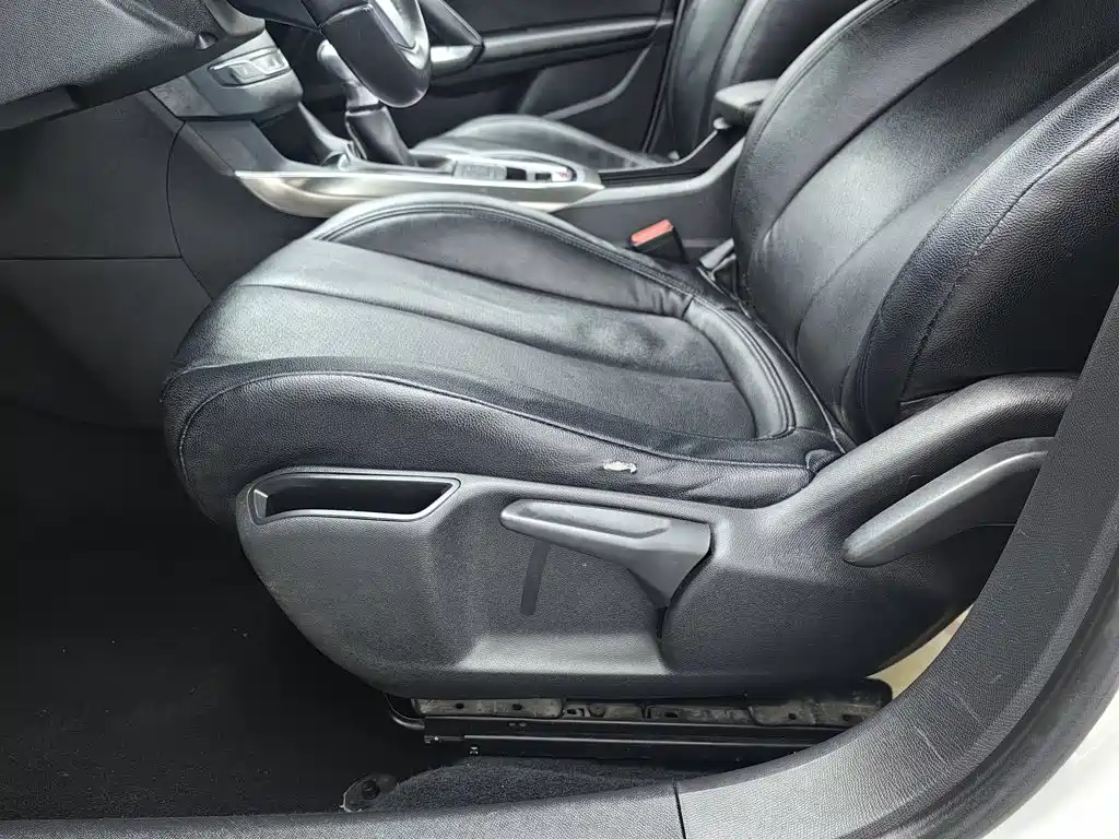 Peugeot 408 — миниатюра 20