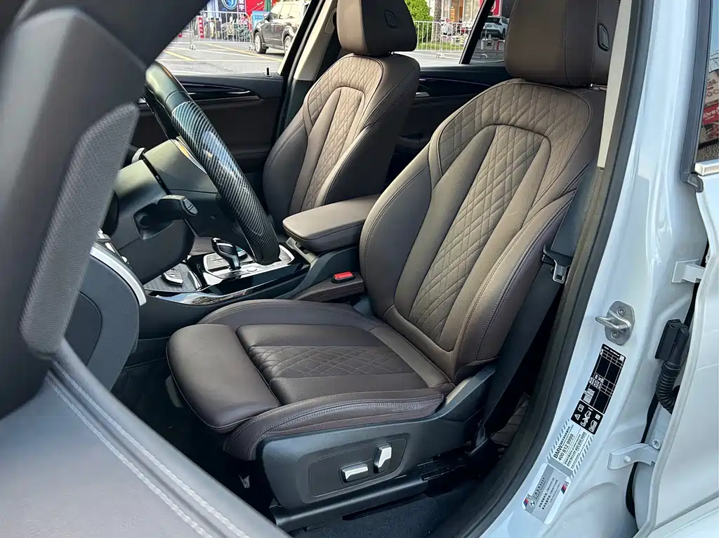 BMW X3 — миниатюра 11