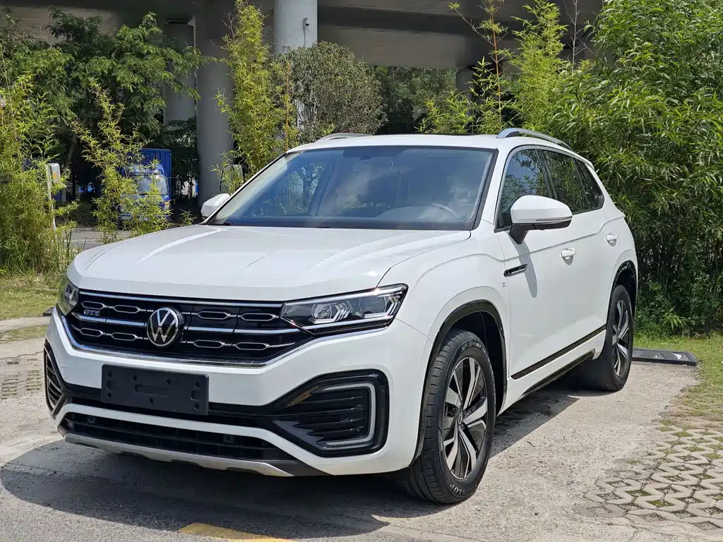 Volkswagen GTE PHEV 2023