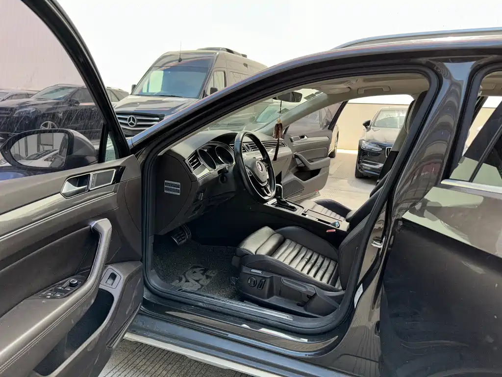Volkswagen Passat Variant 2016 380TSI