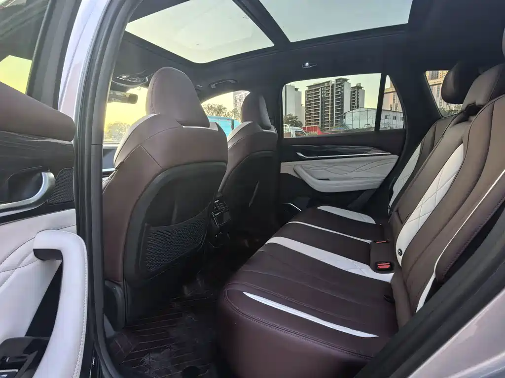 Geely Xingyue L — миниатюра 11