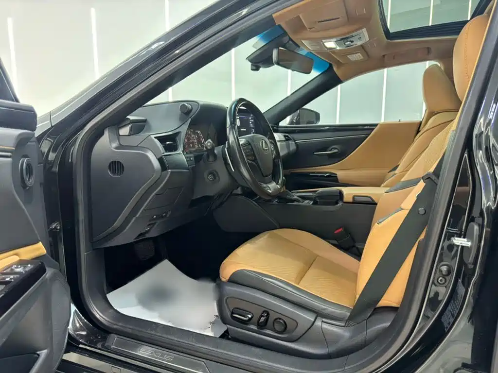 Lexus ES — миниатюра 17