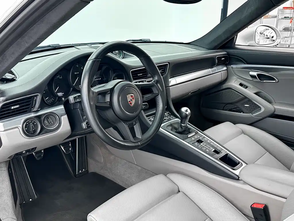 Porsche 911 2012 Carrera S 3.8L