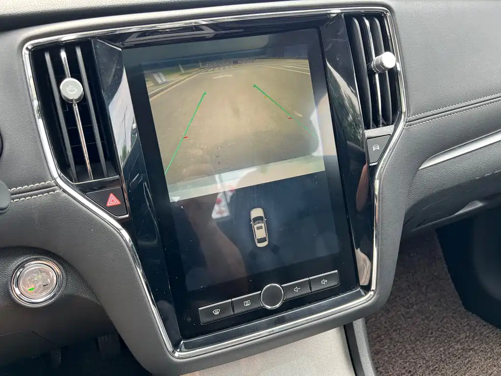 Roewe i6 New Energy — миниатюра 19