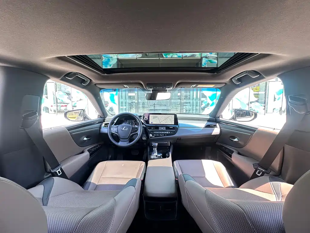Lexus ES — миниатюра 19