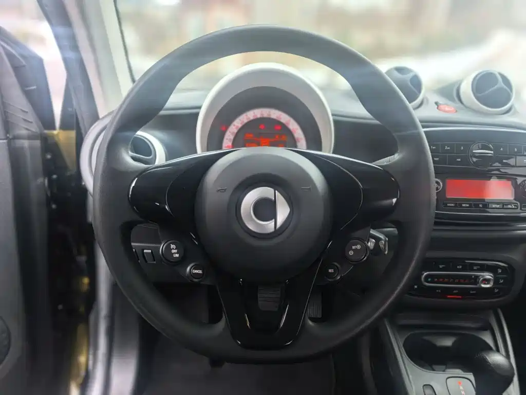 Smart fortwo 2018 1.0L 52 V