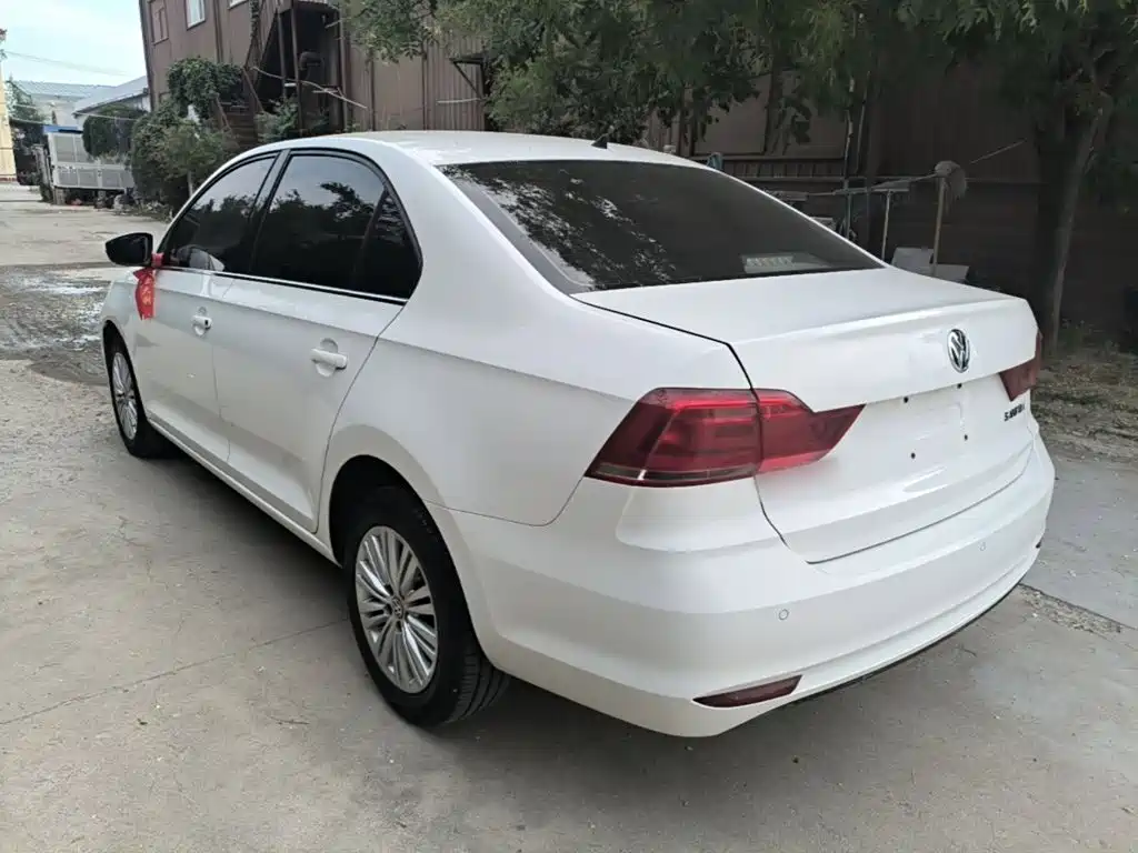 Volkswagen Santana — миниатюра 5