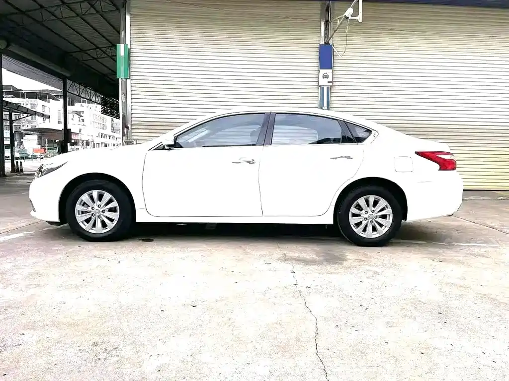 Nissan Teana — миниатюра 4