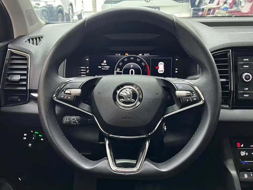 Skoda Karoq TSI280 Luxury Enjoy Edition, фото 10