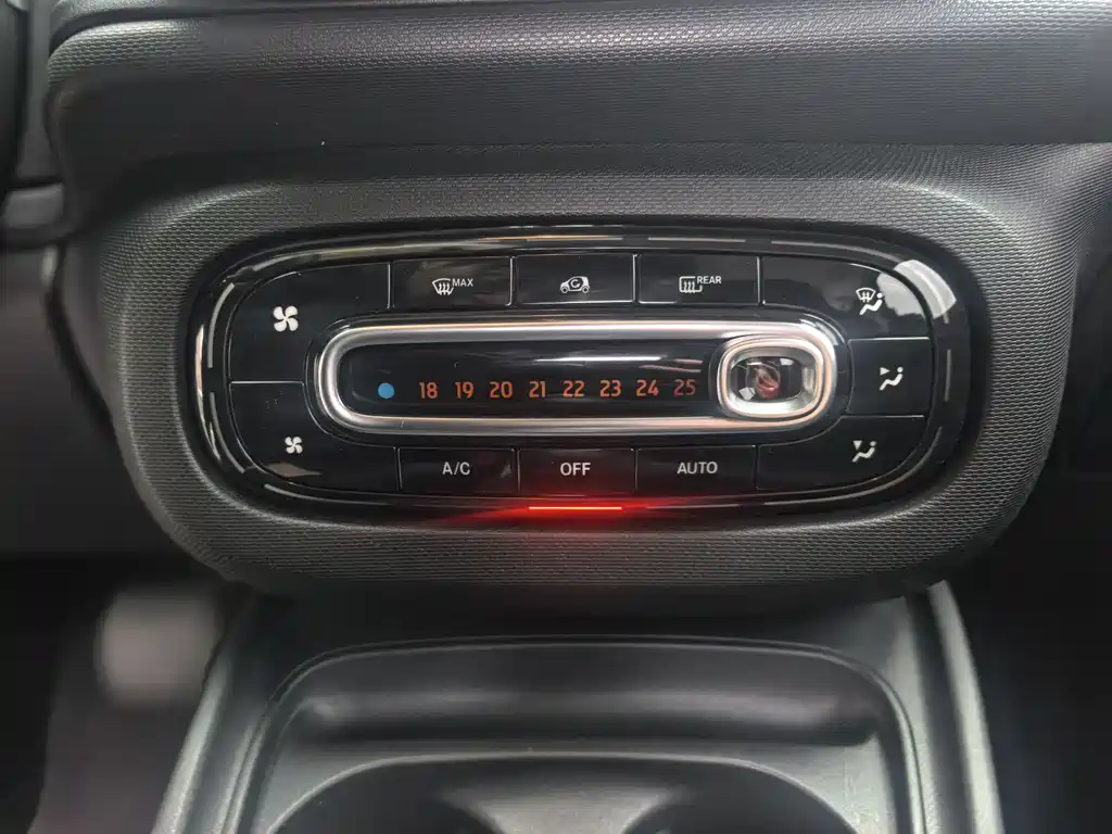 Smart fortwo 2018 1.0L 52 V