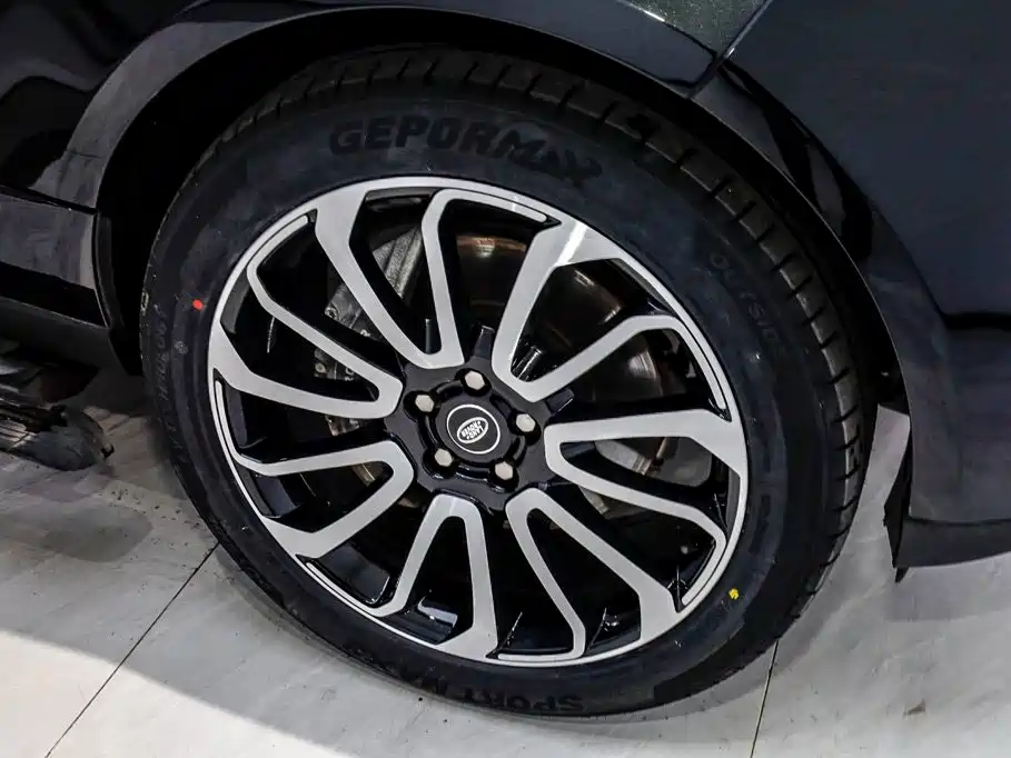 Land Rover Range Rover — миниатюра 33