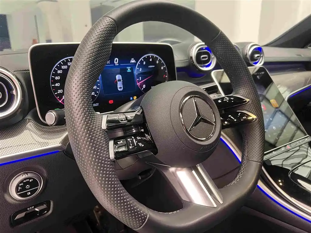 Mercedes-Benz C-Class — миниатюра 15