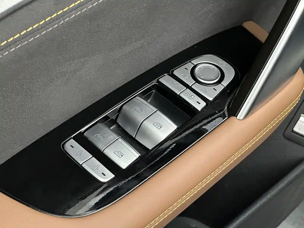BYD Tang New Energy — миниатюра 12