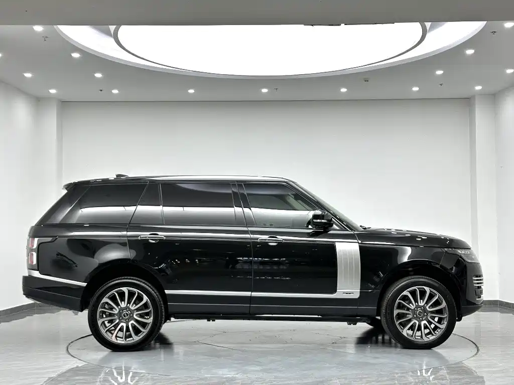 Land Rover Range Rover — миниатюра 4