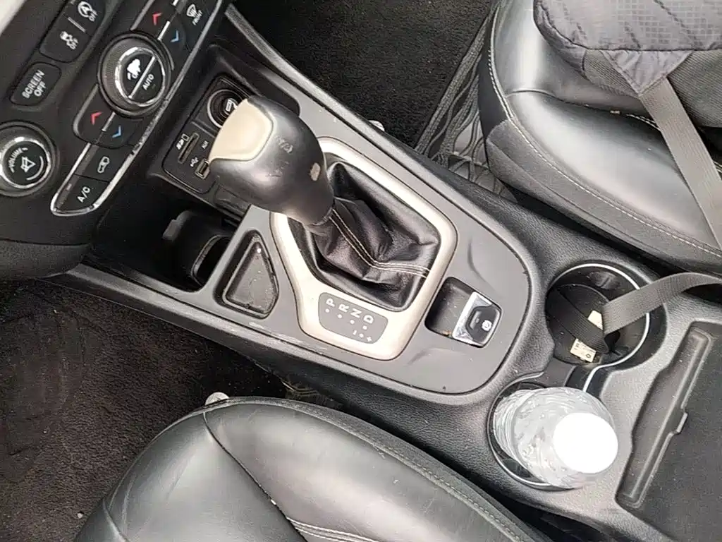 Jeep Cherokee — миниатюра 14