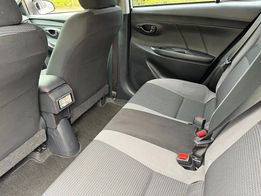 Toyota Vios FS — миниатюра 8