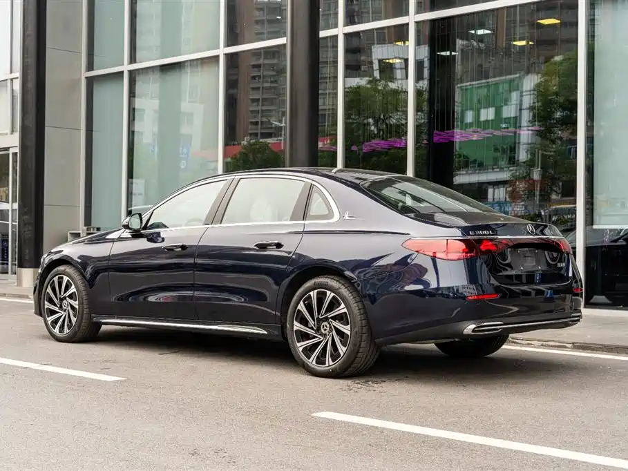 Mercedes-Benz E-Class E 2024 E 300 L Luxury
