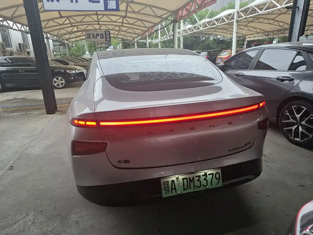 XPeng P7 — миниатюра 8