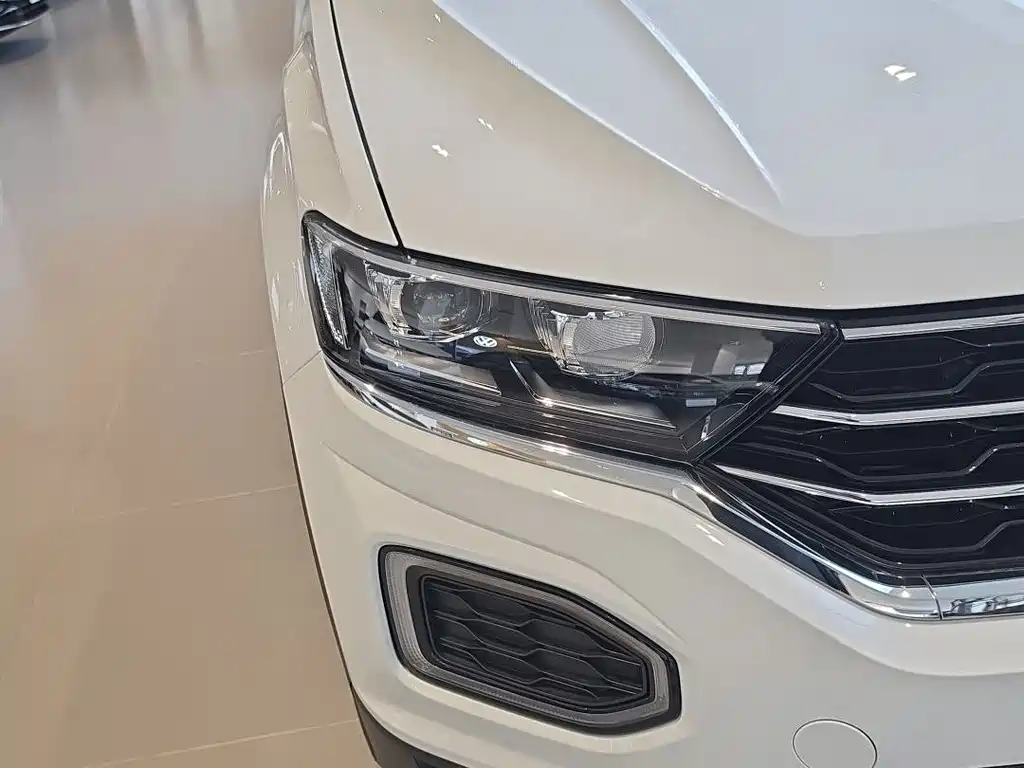 Volkswagen T-Roc — миниатюра 5