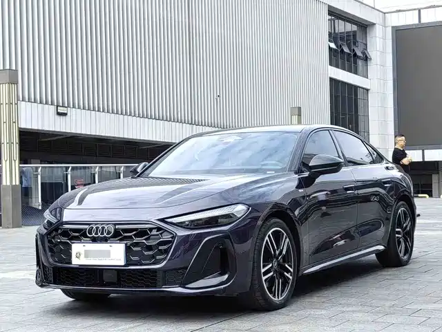 Audi A 5 L 2026 2.0 T Plus — фото 1
