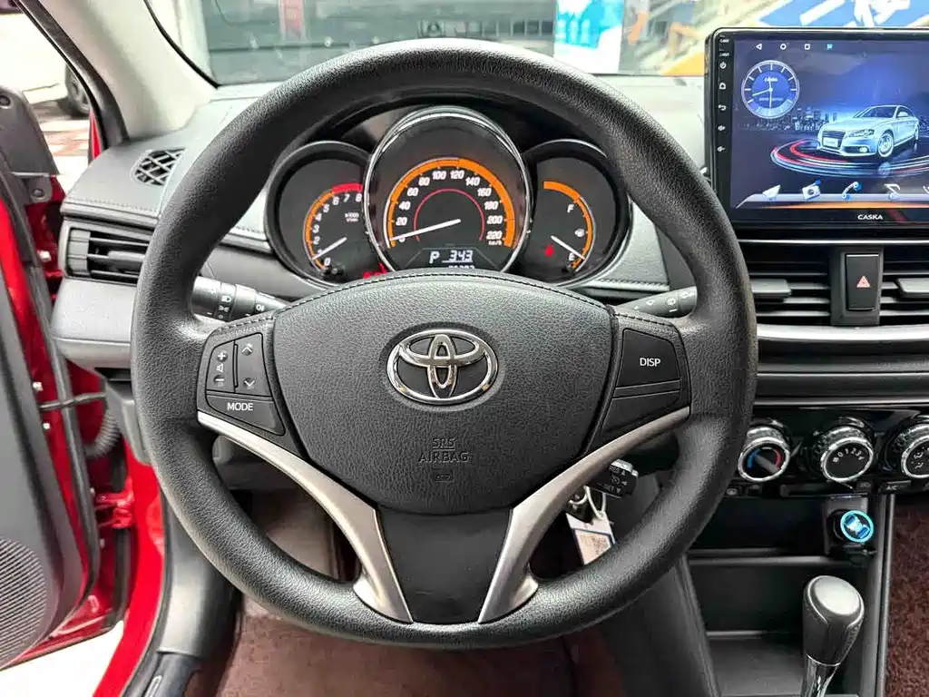 Toyota Yaris L — миниатюра 5