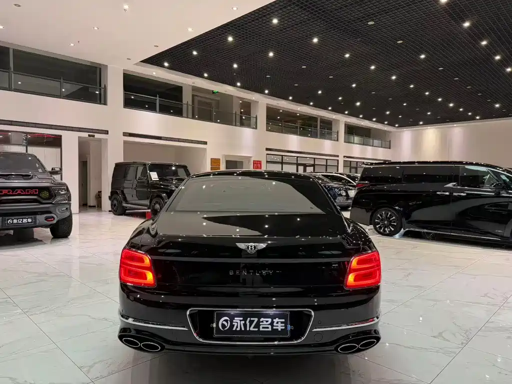 Bentley Flying Spur — миниатюра 10