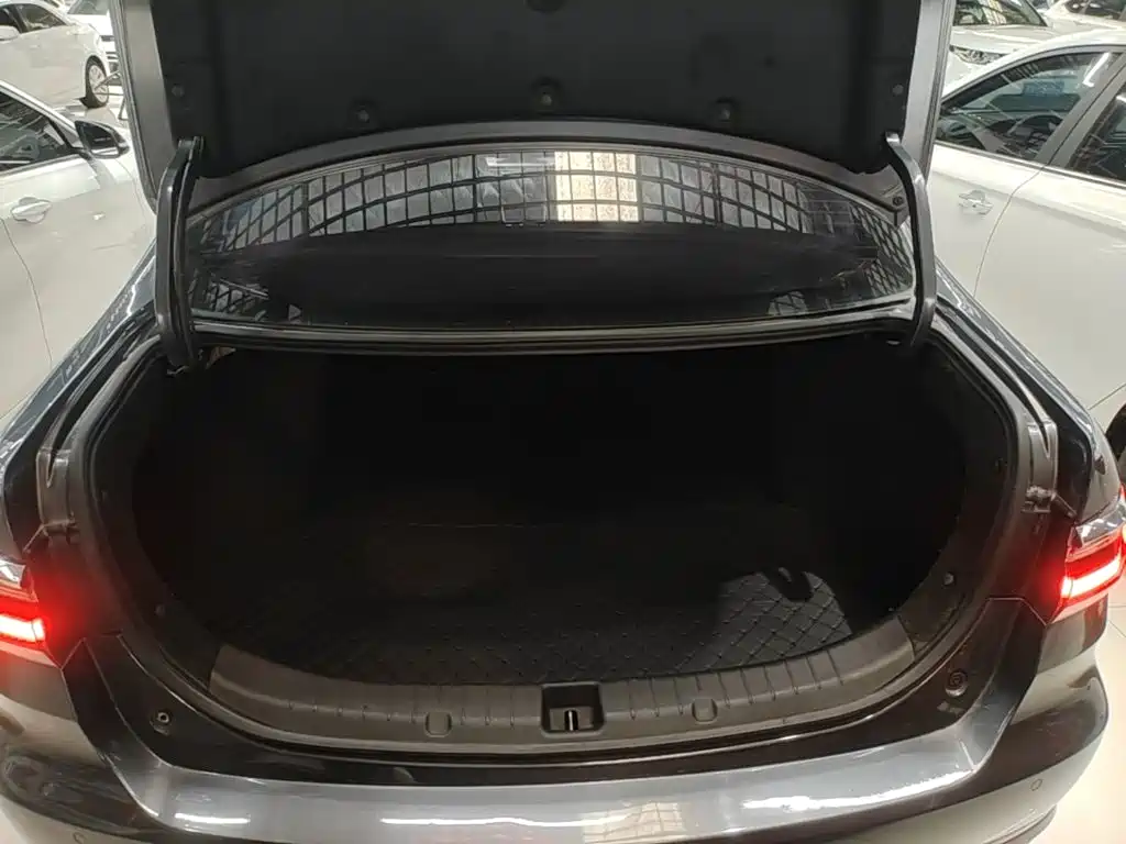 BYD Qin — миниатюра 19