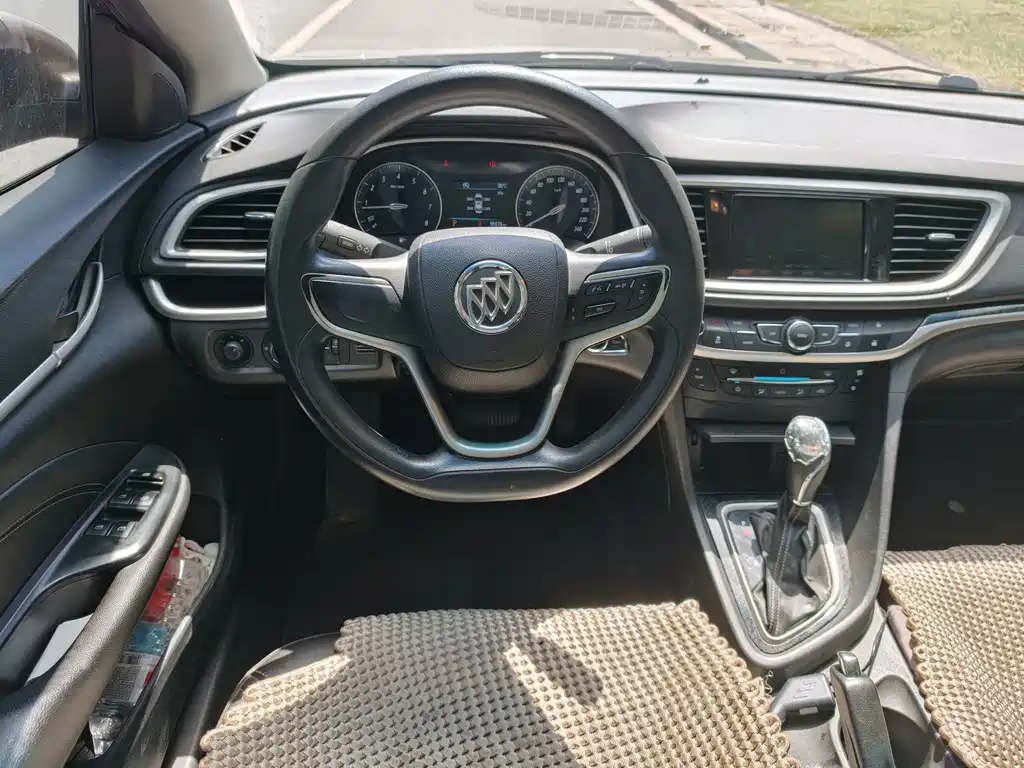 Buick Excelle — миниатюра 9