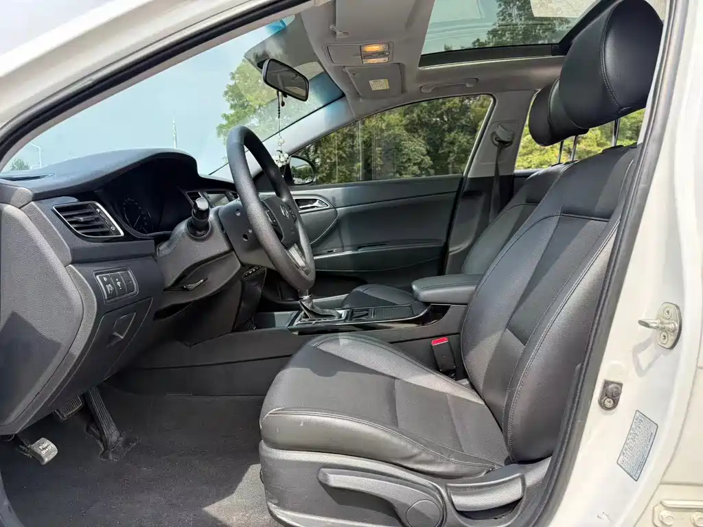 Hyundai Mistra — миниатюра 4
