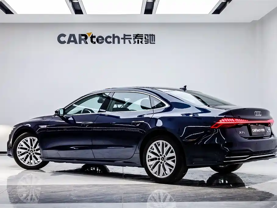 Audi A7L 2024 45TFSI S-line