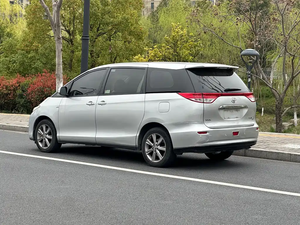 TOYOTA PREVIA