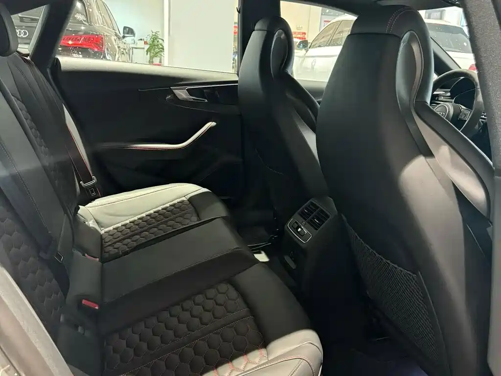 Audi RS 5 — миниатюра 7